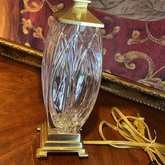 Waterford Crystal Finn Versailles Brass Table Lamp Authentic Waterford Shade - Picture 7 of 16